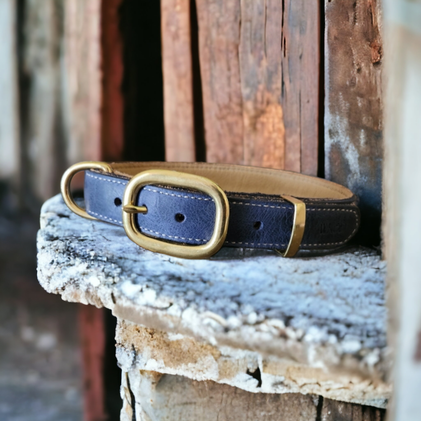 Country style lined leather dog collar