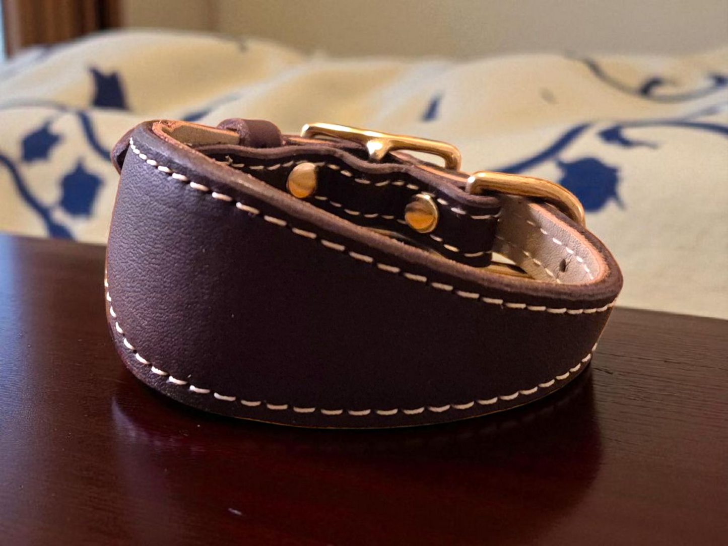 Lined leather hound collars
