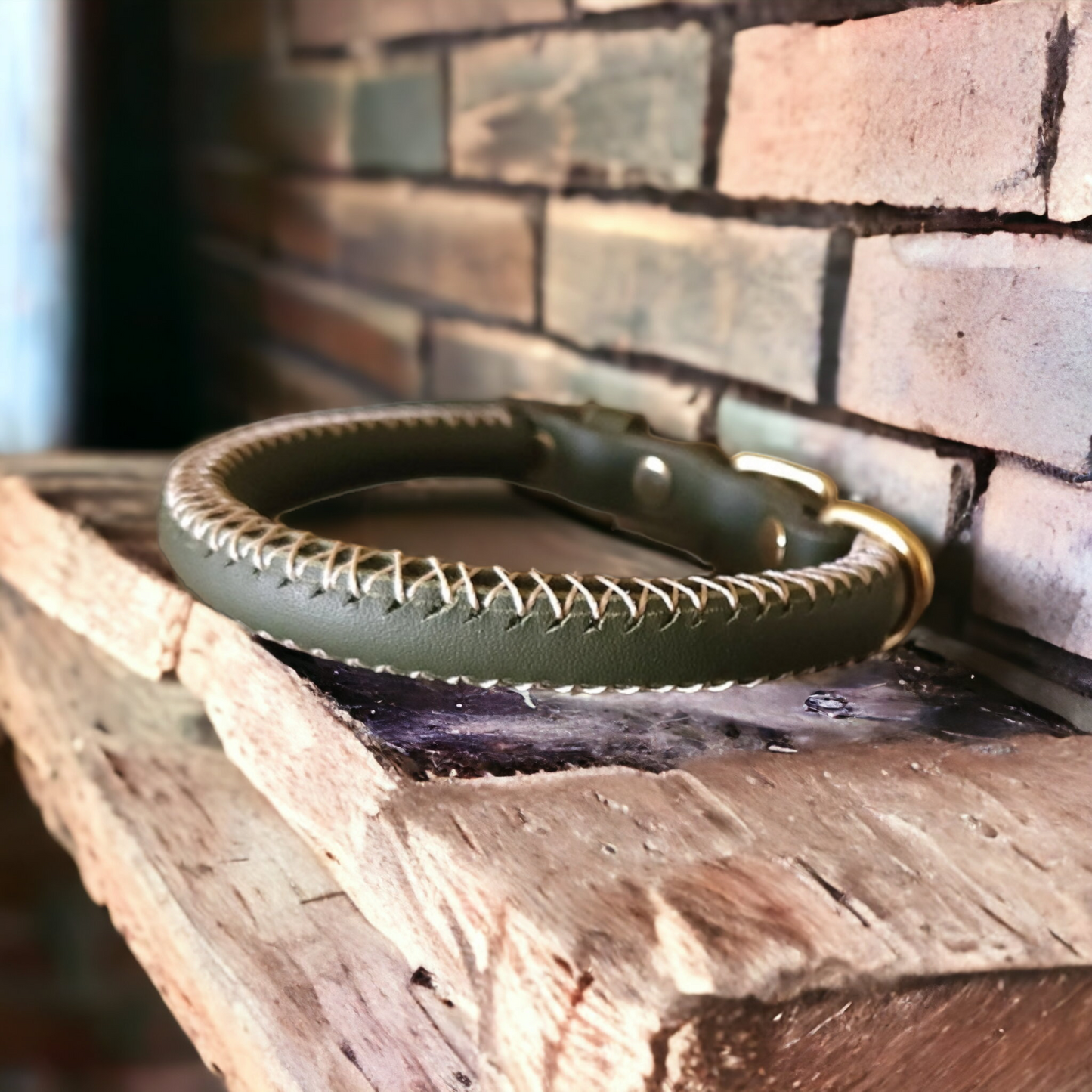 Rolled country style collars