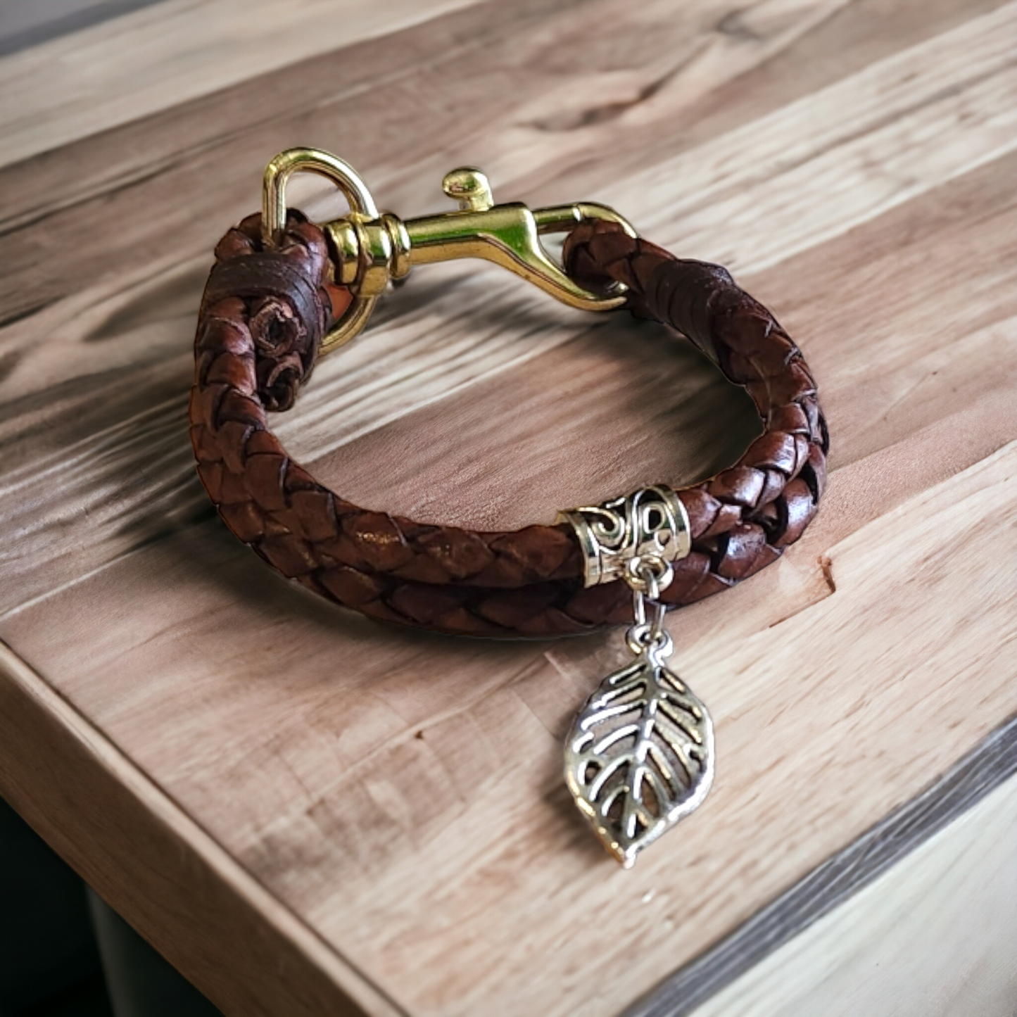 Leaf braided leather bracelet