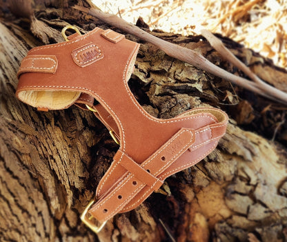 Leather dog harness in soft tan