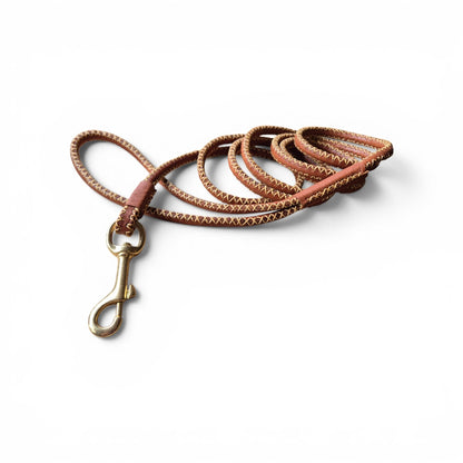 2.5m 1cm wide rolled leather leash, corset stitching