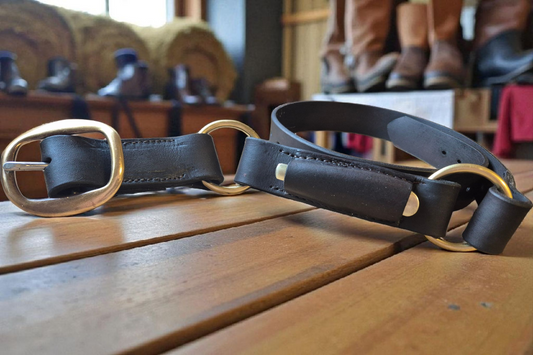 Hobble belt with knife pouch