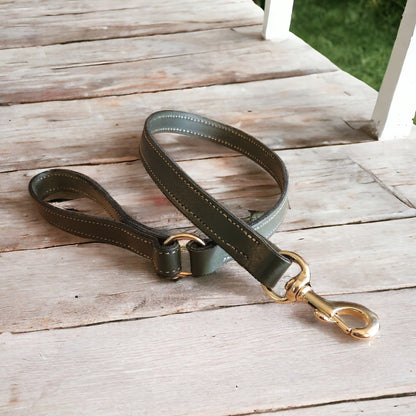 No rivets just full stitched leash